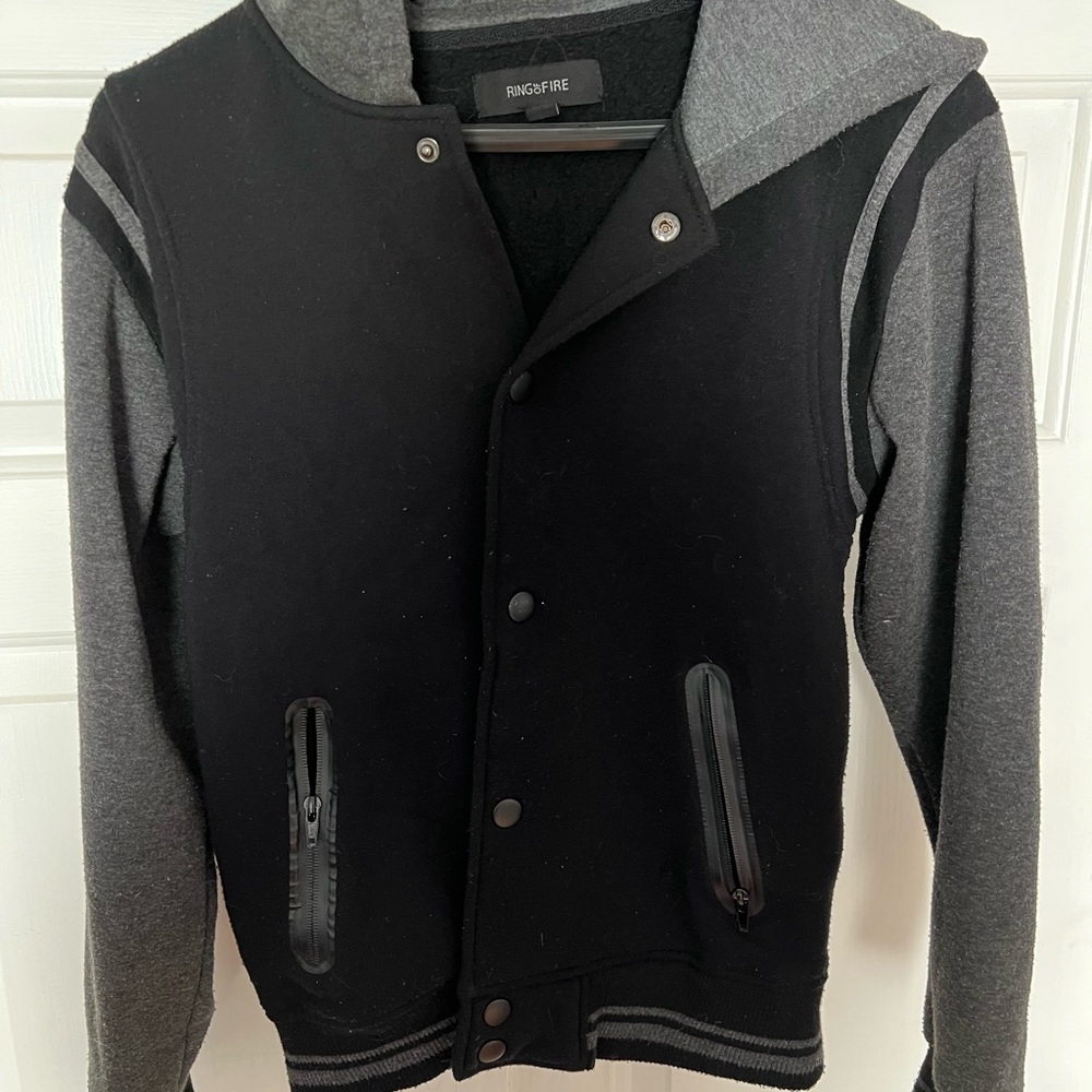 Boy’s light jacket/ used